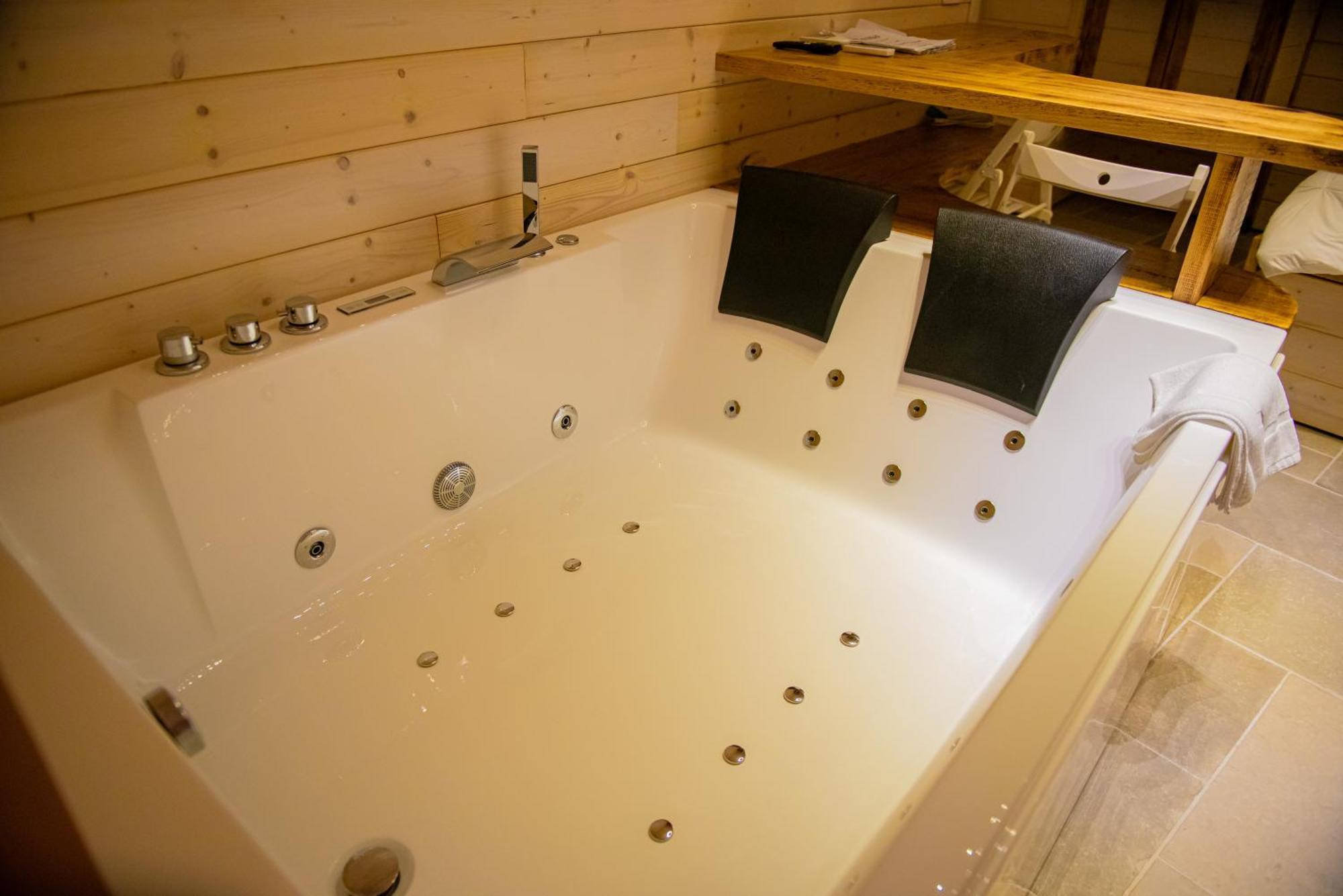 Artemide "Corte Segreta" B&B Suite Spa San Cipriano Picentino Eksteriør billede